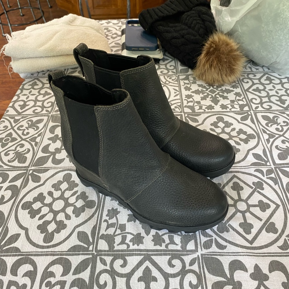 sorel joan of arctic wedge boot